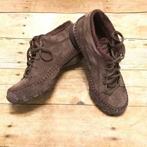 Skechers EUC Suede Short Boot
